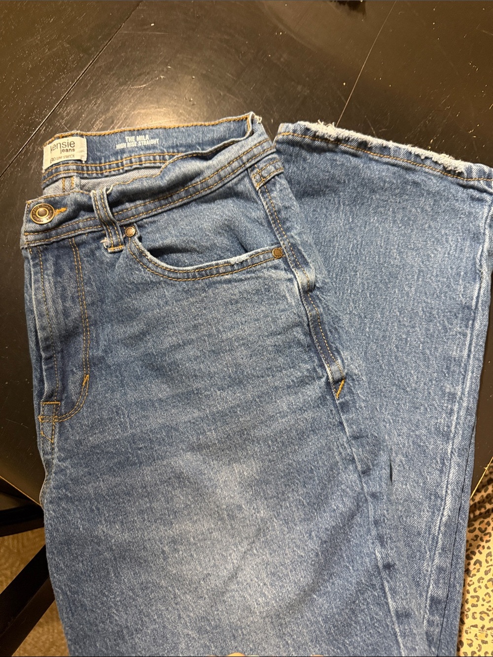 kensie High-Rise Straight Jeans in Light Blue Denim